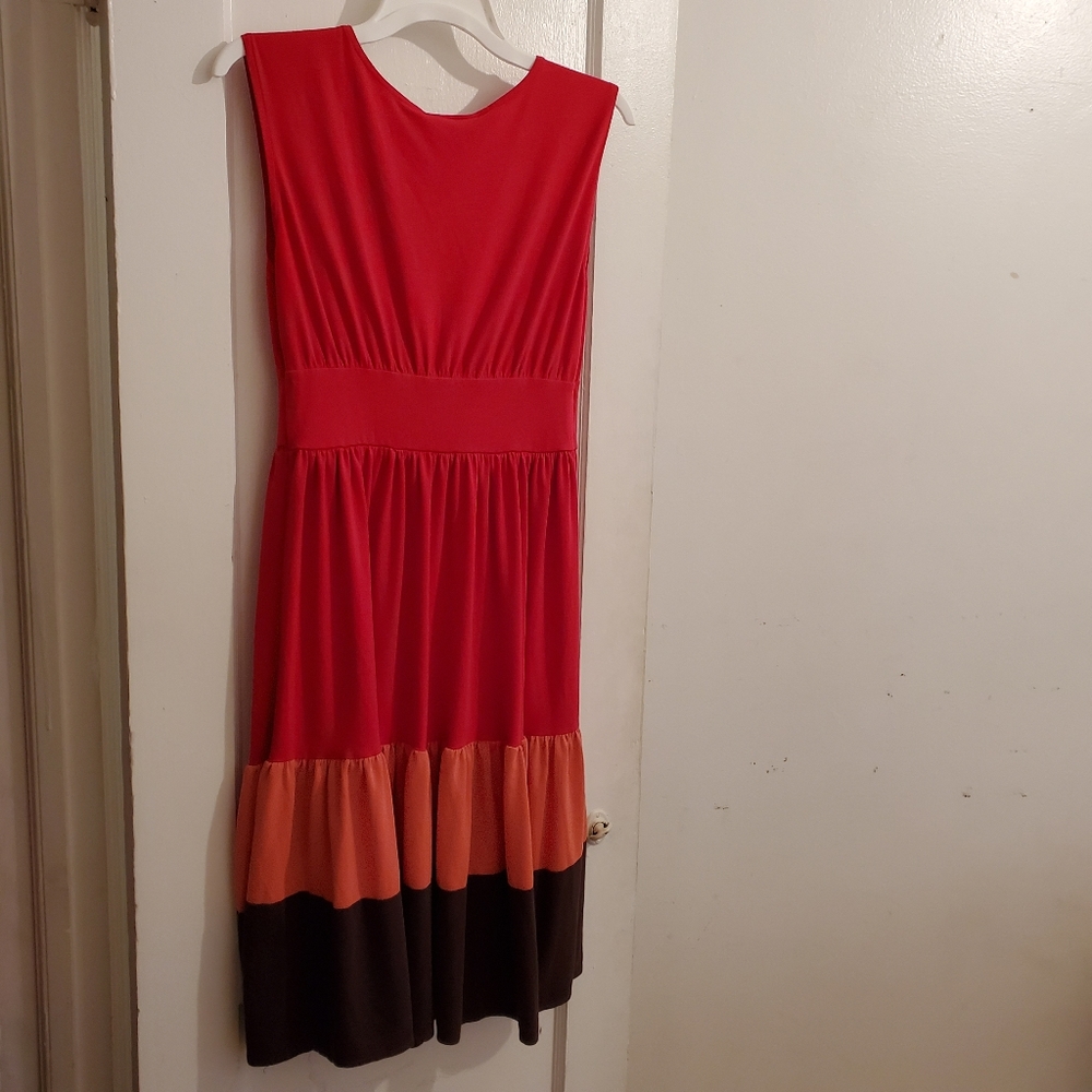 Dress - Picture 2 of 2